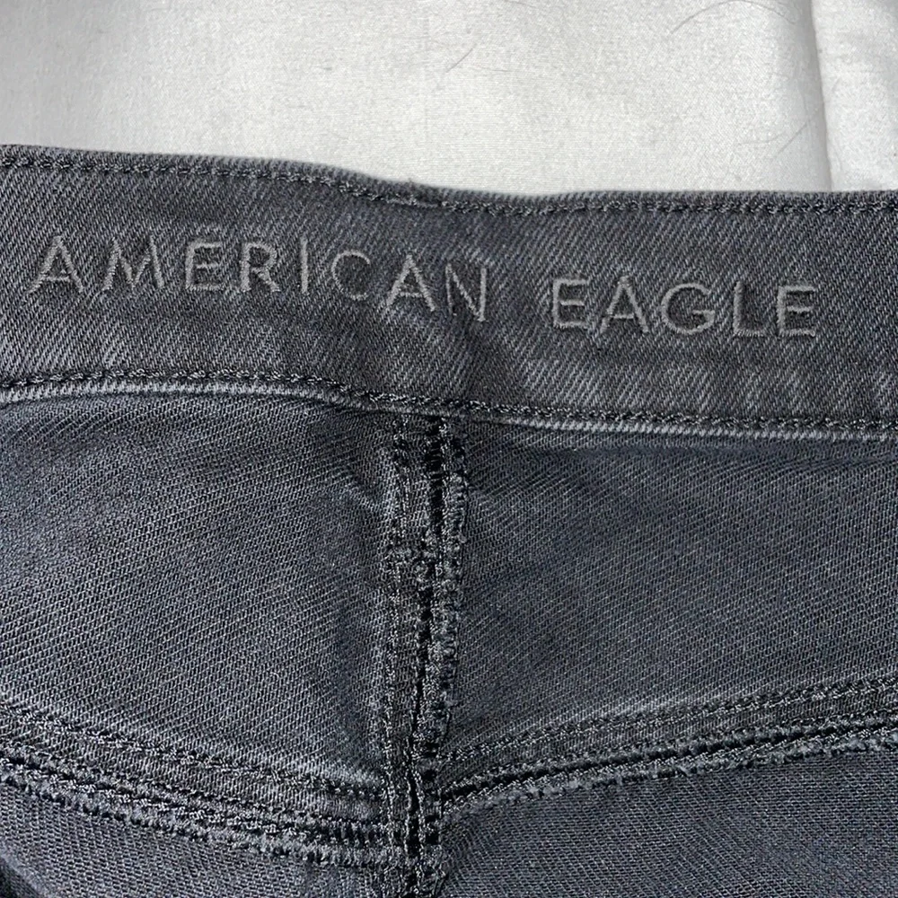 American Eagle highest rise 90’s boyfriend jean - Picture 7 of 9